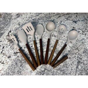 8-Piece Kitchen Set with Natural Acacia Wooden Handles Khaki Grade Silicone